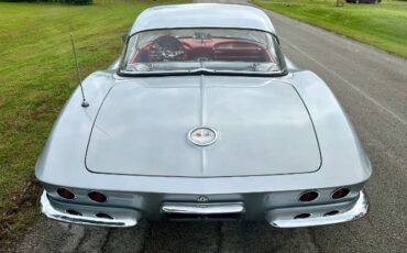 Unknown-Corvette-1961-Metallic-Root-Beer-9