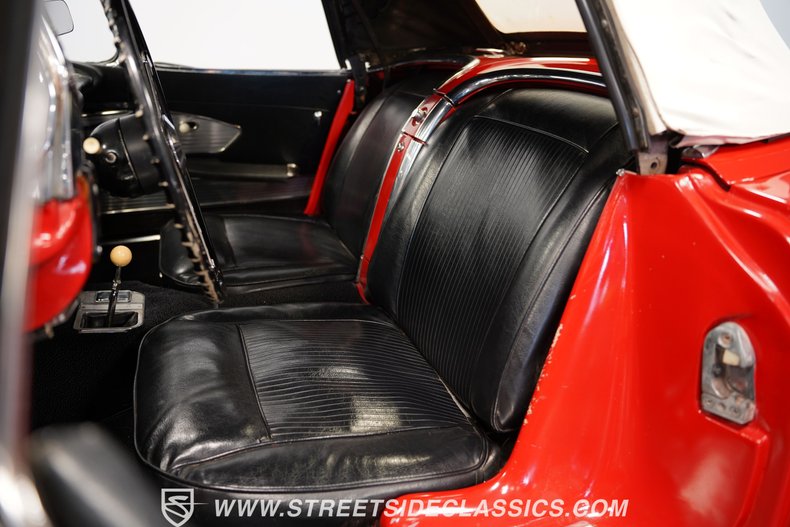 Unknown-Corvette-1961-Red-Black-14