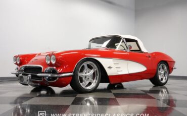 Unknown-Corvette-1961-Red-Black-19