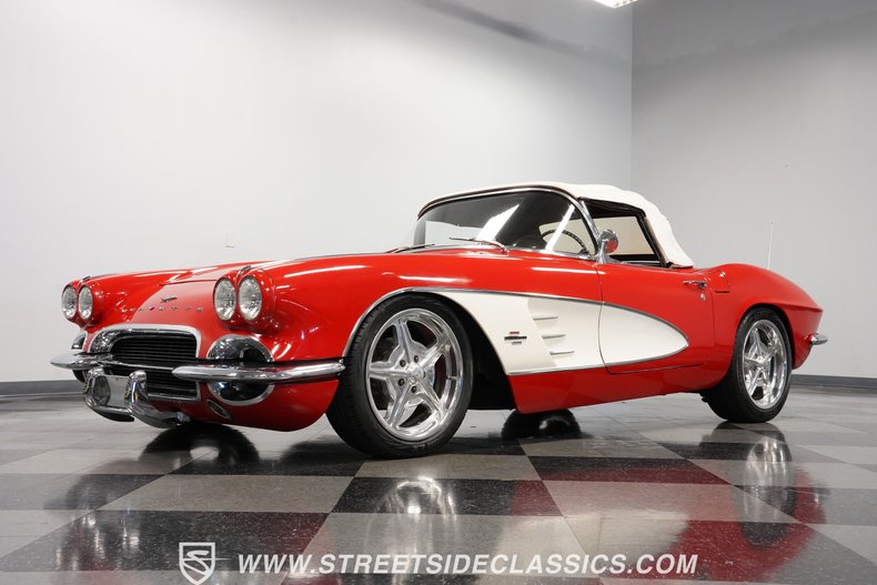 Unknown-Corvette-1961-Red-Black-19