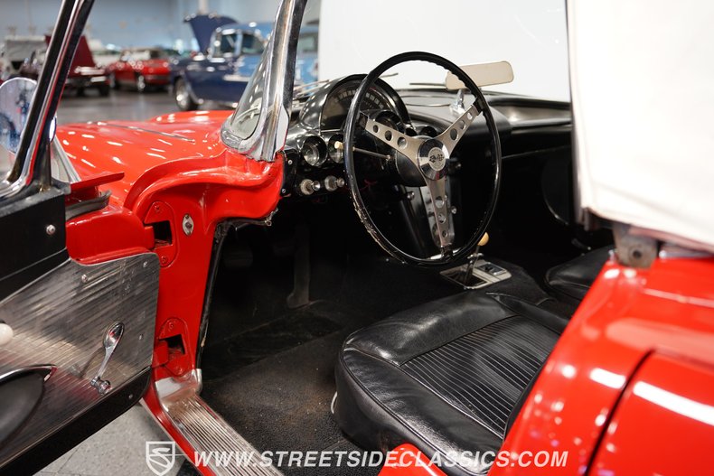 Unknown-Corvette-1961-Red-Black-2