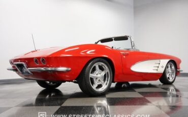 Unknown-Corvette-1961-Red-Black-20