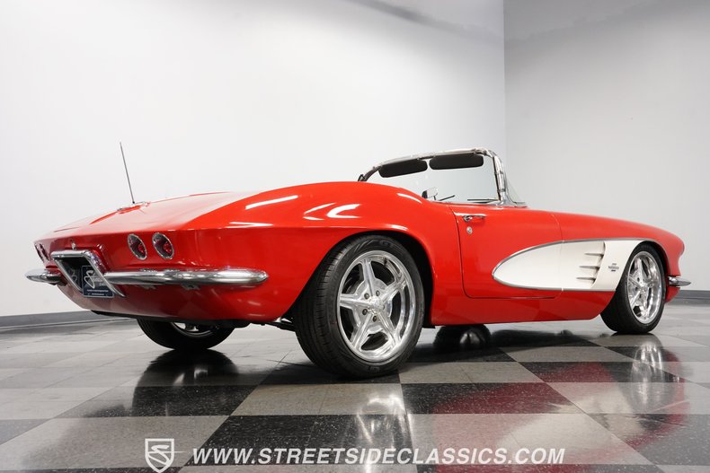 Unknown-Corvette-1961-Red-Black-20