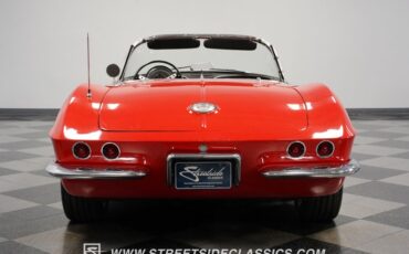 Unknown-Corvette-1961-Red-Black-25