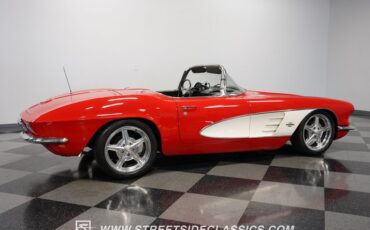 Unknown-Corvette-1961-Red-Black-28