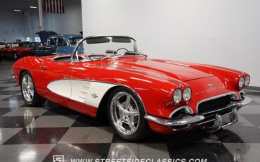 Unknown-Corvette-1961-Red-Black-31