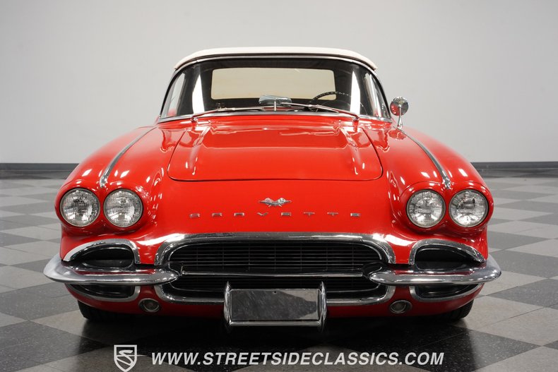 Unknown-Corvette-1961-Red-Black-32