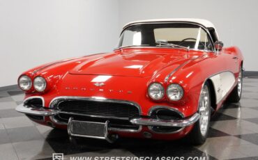 Unknown-Corvette-1961-Red-Black-33