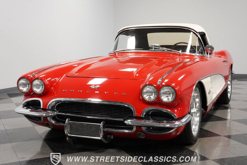 Unknown-Corvette-1961-Red-Black-33
