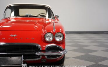 Unknown-Corvette-1961-Red-Black-35