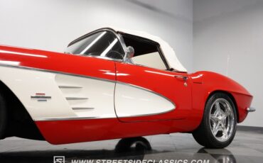 Unknown-Corvette-1961-Red-Black-4