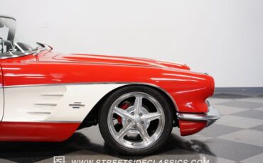 Unknown-Corvette-1961-Red-Black-41