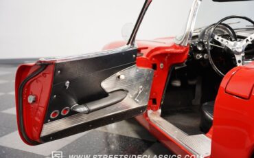 Unknown-Corvette-1961-Red-Black-46