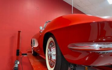 Unknown-Corvette-1961-Red-Red-17