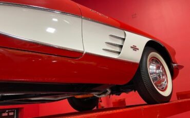 Unknown-Corvette-1961-Red-Red-20