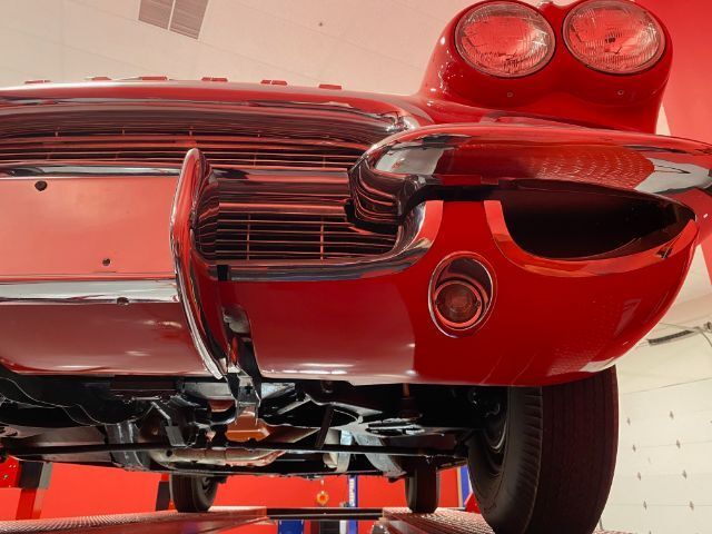 Unknown-Corvette-1961-Red-Red-21
