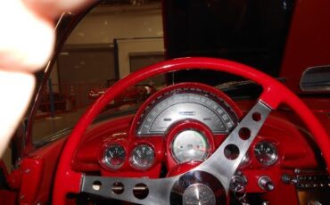 Unknown-Corvette-1961-Red-Red-26