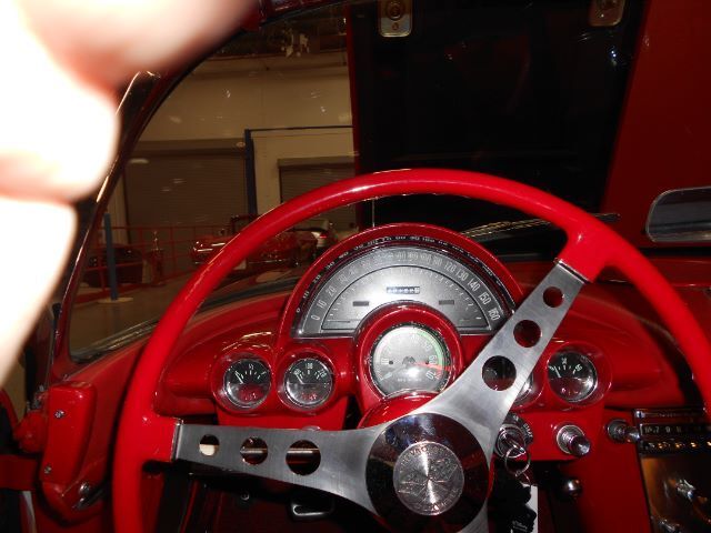 Unknown-Corvette-1961-Red-Red-26