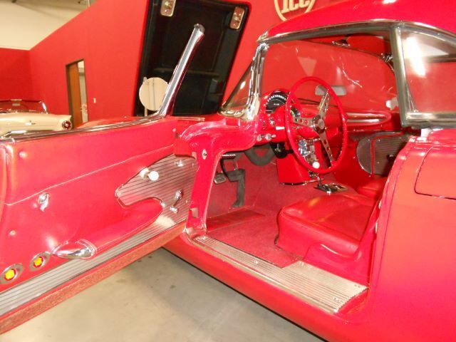 Unknown-Corvette-1961-Red-Red-27