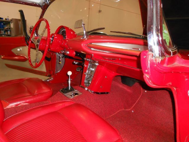 Unknown-Corvette-1961-Red-Red-30