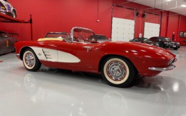 Unknown-Corvette-1961-Red-Red-4