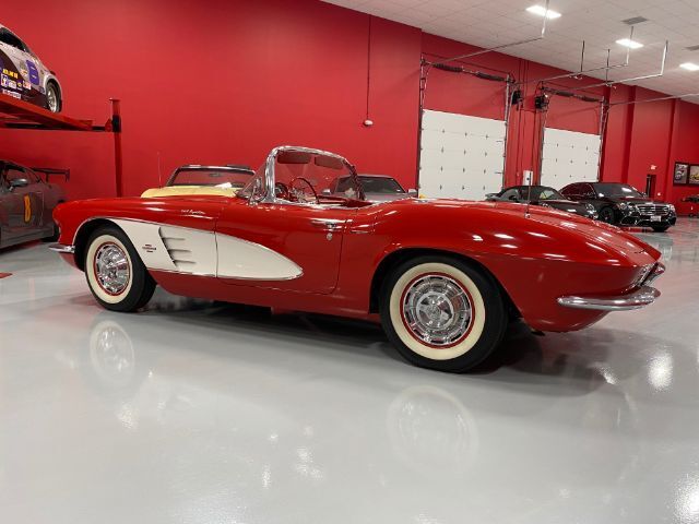 Unknown-Corvette-1961-Red-Red-4