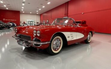 Unknown-Corvette-1961-Red-Red-46