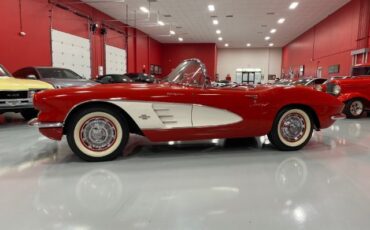 Unknown-Corvette-1961-Red-Red-6