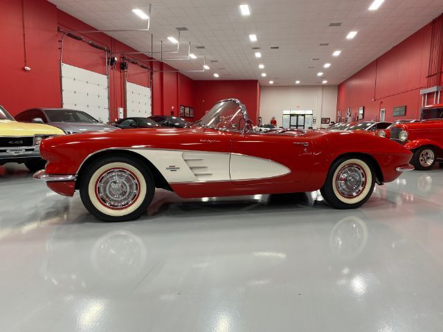 Unknown-Corvette-1961-Red-Red-6