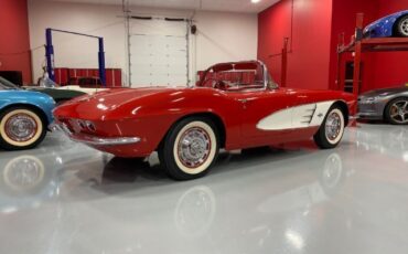 Unknown-Corvette-1961-Red-Red-8