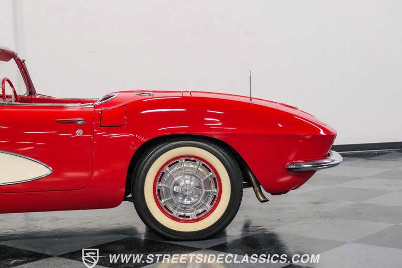 Unknown-Corvette-1961-Roman-Red-Red-10