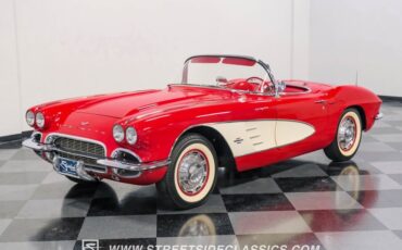 Unknown-Corvette-1961-Roman-Red-Red-16