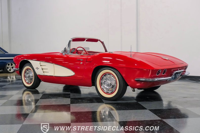 Unknown-Corvette-1961-Roman-Red-Red-17