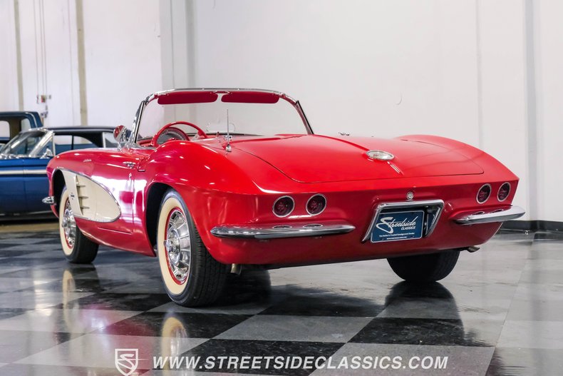 Unknown-Corvette-1961-Roman-Red-Red-19