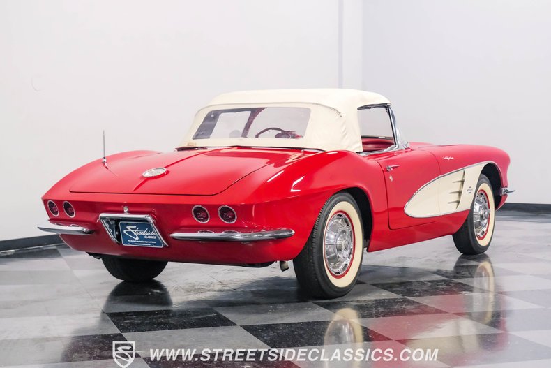 Unknown-Corvette-1961-Roman-Red-Red-24