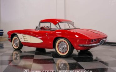 Unknown-Corvette-1961-Roman-Red-Red-27