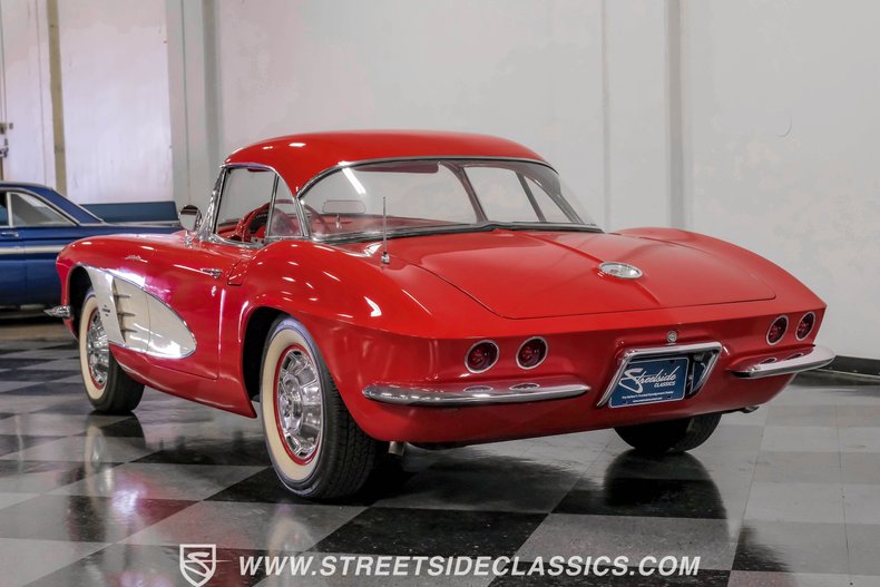 Unknown-Corvette-1961-Roman-Red-Red-29