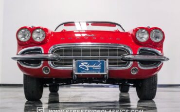 Unknown-Corvette-1961-Roman-Red-Red-31