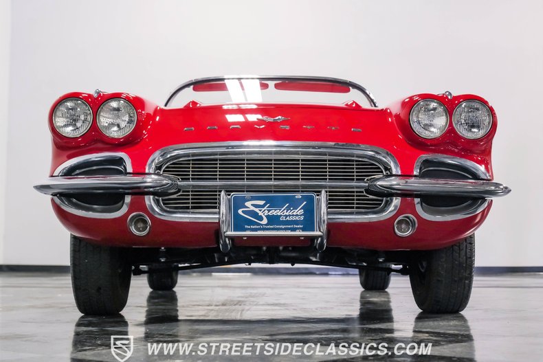 Unknown-Corvette-1961-Roman-Red-Red-31