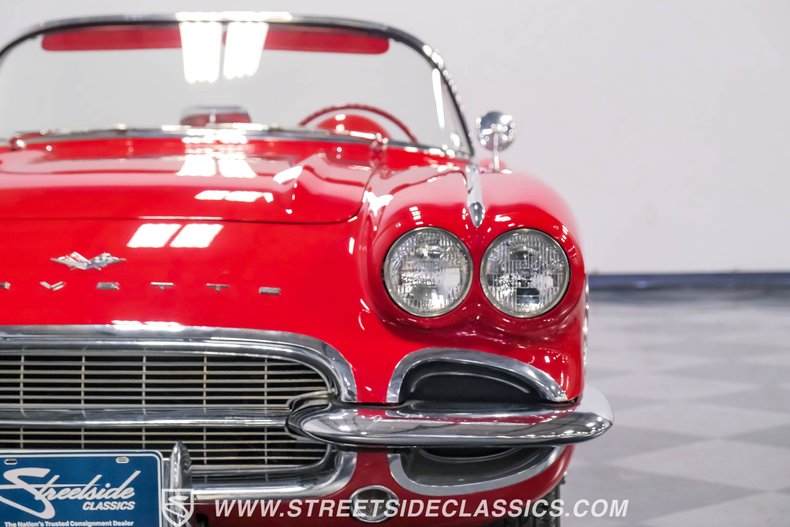 Unknown-Corvette-1961-Roman-Red-Red-36