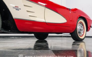 Unknown-Corvette-1961-Roman-Red-Red-38