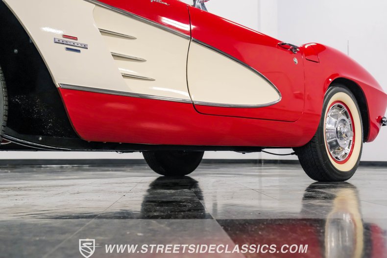 Unknown-Corvette-1961-Roman-Red-Red-38