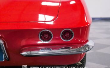 Unknown-Corvette-1961-Roman-Red-Red-39