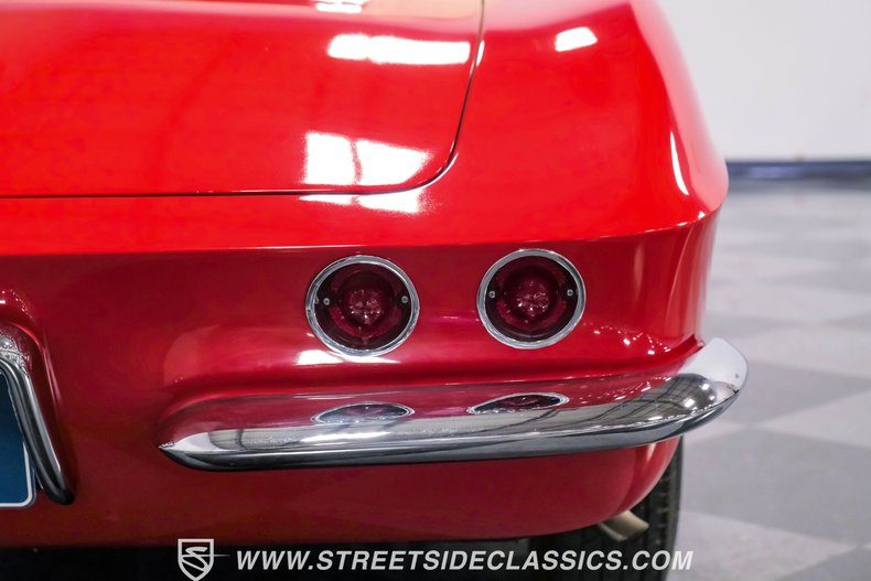 Unknown-Corvette-1961-Roman-Red-Red-39