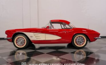 Unknown-Corvette-1961-Roman-Red-Red-41