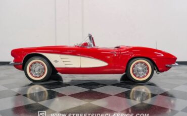 Unknown-Corvette-1961-Roman-Red-Red