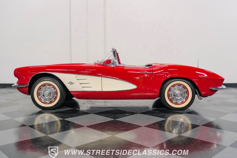 Unknown-Corvette-1961-Roman-Red-Red
