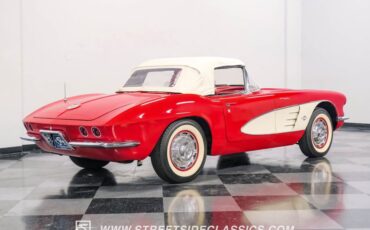 Unknown-Corvette-1961-Roman-Red-Red-7