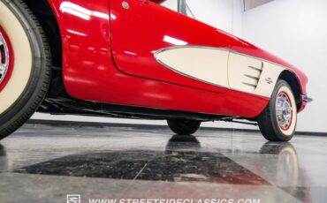 Unknown-Corvette-1961-Roman-Red-Red-8