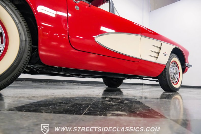 Unknown-Corvette-1961-Roman-Red-Red-8